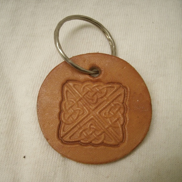 Handmade Leather Celtic Knotwork Keychain - Picture 1 of 8
